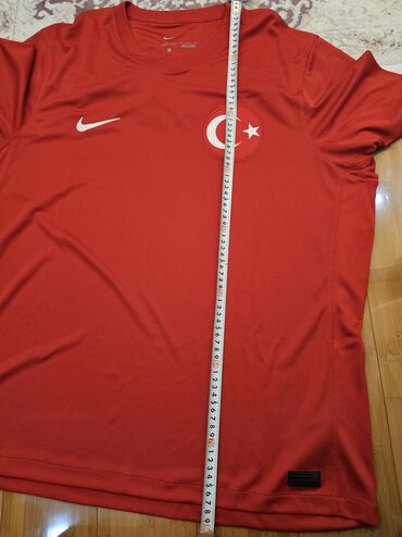 İdman formaları: Türkiye milli komandasının orijinal forması.Türkiyeden — 10