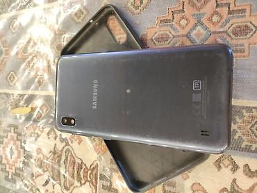samsug j6: Samsung Galaxy A10, 32 GB, rəng - Boz, İki sim kartlı — 2