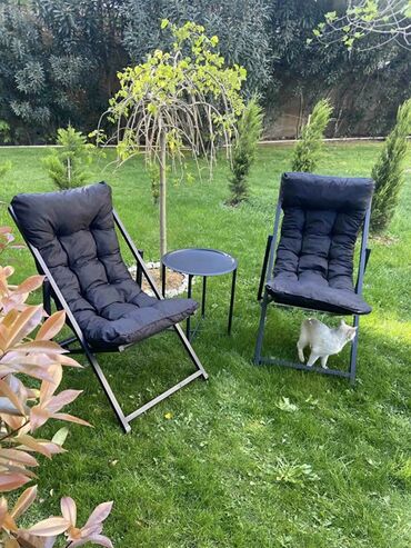 Bağ kresloları: Həm şezlonqlar həm də sehpa qatlana bilir, komfortludur, bağ evi — 8