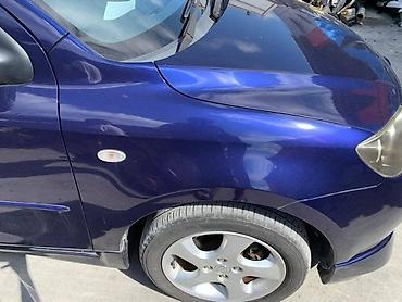 mazda 2000: Крыло Переднее правое Mazda, 2005 г., Б/у, Оригинал — 2