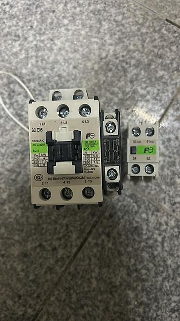 electron saat: Fuji Electric kontaktoru və əlavə köməkçi blok - Model: SC-E05 — 1