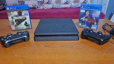 PS4 (Sony Playstation 4): Salam təcili satılır üsdündə 2 oyun verilir az isdifadə olunub