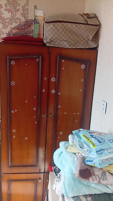 qapllar otaq: İşlənmiş, 2 qapılı, Qəhvəyi, Taxta, Açılan, Düz dolab — 2