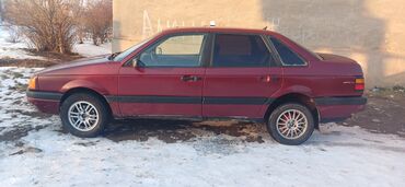 Volkswagen: Volkswagen Passat: 1988 г., 1.8 л, Механика, Газ, Седан