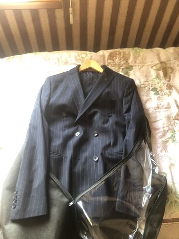 костюм мужской цена: Костюм S (EU 36), L (EU 40), XL (EU 42), цвет - Серый