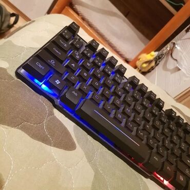 Klaviaturalar: Getorix marka mexaniki klavyatura işıqlı 20 manata işlənmişdir amma — 7