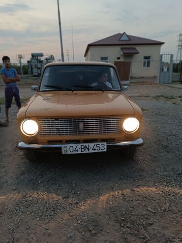 Çəngəllər: VAZ (LADA) 2101: 0.1 l | 1979 il 180 km Sedan