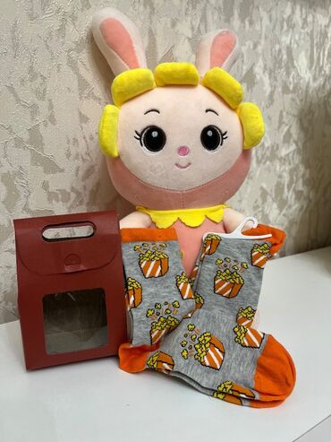 Kolqotkalar, corablar: Corablar hədiyyəlik qutu ilə birgə ✅🧦🎈 Yeni il temali corablar🎁🧦 — 18