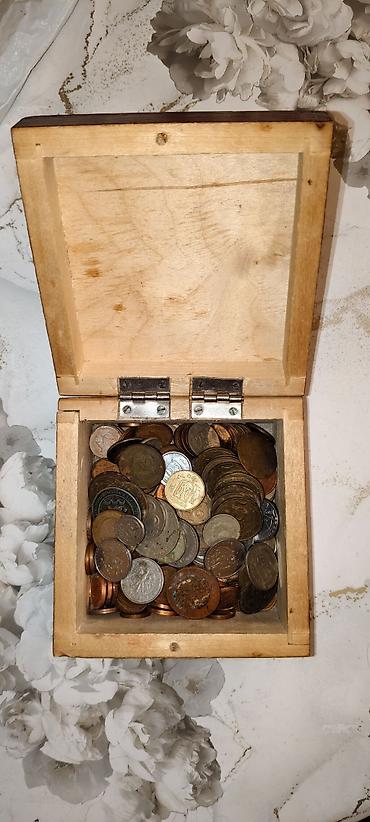 qedim pullar aliram: Məhsul: Kolleksiyaçı üçün qarışıq dünya sikkələri dəsti Təsvir: - — 6
