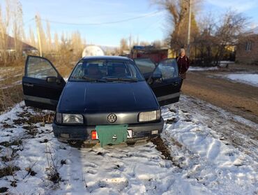 арзан машина пасат: Volkswagen Passat: 1992 г., 1.8 л, Механика, Бензин, Седан