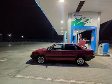 Volkswagen: Volkswagen Passat: 1990 г., 1.8 л, Механика, Газ, Седан