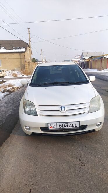 тайота ирсум: Toyota ist: 2003 г., 1.5 л, Автомат, Бензин, Хэтчбэк