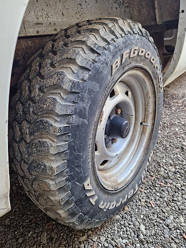 ford transit v184: Yükdaşıma üçün etibarlı pikap - Korpus: ağ rəngli, birkabinli pikap — 3