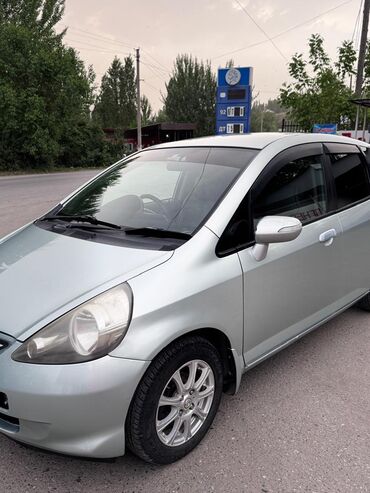 панель охлаждения: Honda Fit: 2006 г., 1.3 л, Вариатор, Бензин, Хэтчбэк