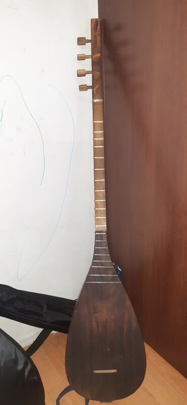 Pianolar: Məhsul: Bağlama/Saz – uzun qol Xüsusiyyətlər: - Korpus: armud