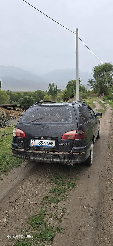 машина кроссовер: Toyota Avensis: 2001 г., 2 л, Механика, Дизель, Универсал — 2