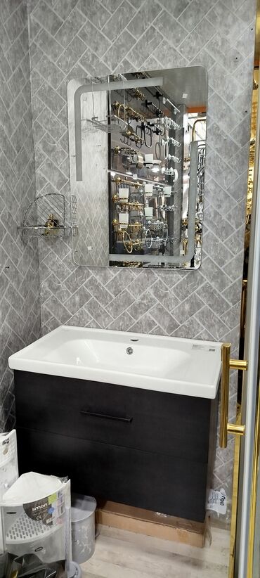 Moydadırlar: Vanna otağı üçün dəst: - Asma tip hamam mebeli: geniş saxlama