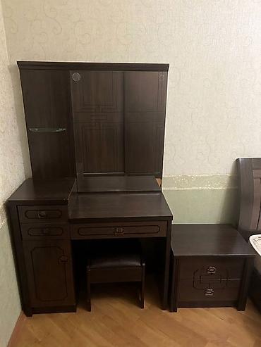 qoz: Yataq otağı mebel dəsti Tərkibi: - İkinefərlik çarpayı (yumşaq başlıq — 3