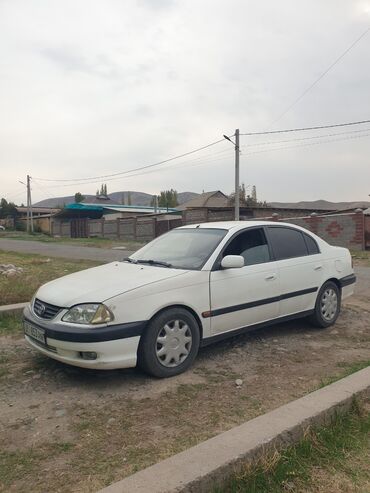 срочно продам авто в связи с переездом: Toyota Avensis: 2000 г., 1.6 л, Механика, Бензин, Седан