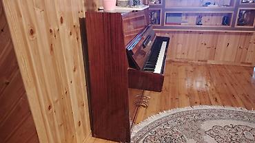 Akkustik vertikal piano – “Belarus” markası - Korpus: tünd qəhvəyi