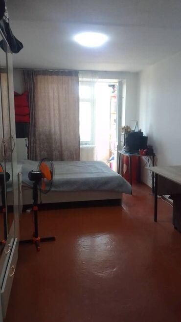 купить квартиру на котловане: 1 комната, 18 м², Малосемейка, 3 этаж, Старый ремонт