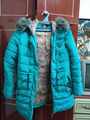 зимние спортивные куртки: Пуховик, L (EU 40), XL (EU 42), 2XL (EU 44)