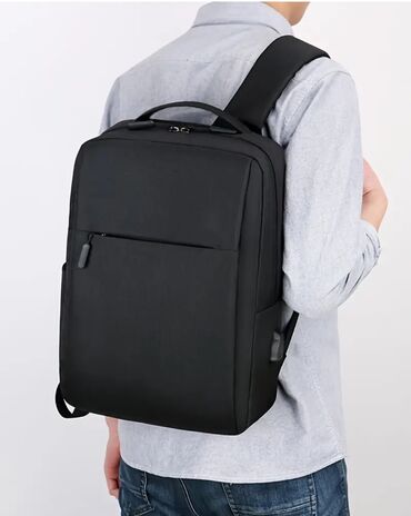 Noutbuklar üçün örtük və çantalar: Minimalist dizaynlı uniseks laptop çantası - Rəng: qara (şəkillərdə — 1