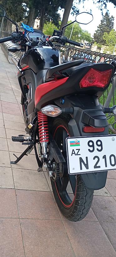Motosikletlər: . moto cox seliqeli surulub cemi 1800km.yol gedib qaraj seraitinde — 1