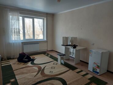 квартира в ипотека: 1 бөлмө, Менчик ээси, Чогуу жашоосу жок, Жарым -жартылай эмереги бар