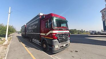 Коммерческий транспорт: Тягач, Mercedes-Benz, 2005 г., Тентованный — 1