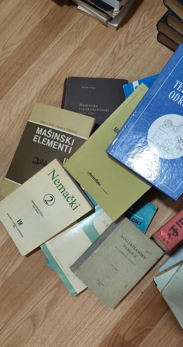 Knjige i stripovi: Prodajem komplet od 40 starih stručnih knjiga koje se koriste ili su — 9