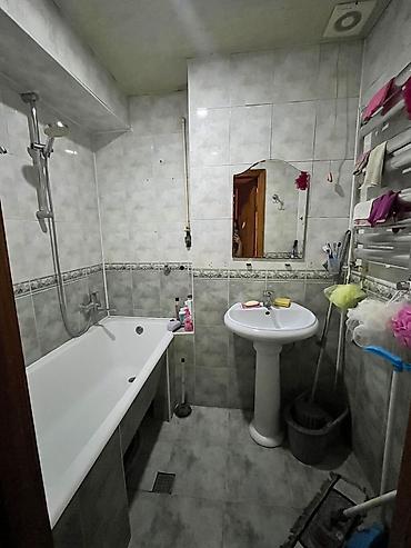 6 mikrorayon: Elmlər metrosuna 6 dəqiqəlik piyada məsafədə evə 1 nəfər qız otaq — 4