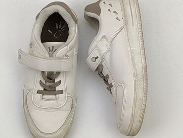 buty białe sportowe: Buty sportowe 33, Używany