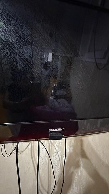 tv box nədir: Samsung LCD televizor - Ekran: təxminən 32" (diagonal ölçü vizual — 1