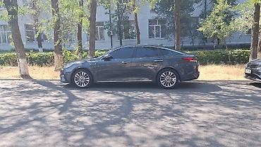 mg 5: Kia K5: 2018 г. — 2