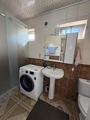 4 комнаты, 76 м², 4 соток, Бишкек, Аламединский рынок / базар Агентство недвижимости