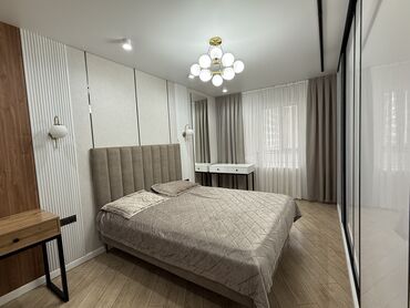 недостроенные дома в бишкеке: 4 комнаты, 105 м², 106 серия улучшенная, 2 этаж, Дизайнерский ремонт