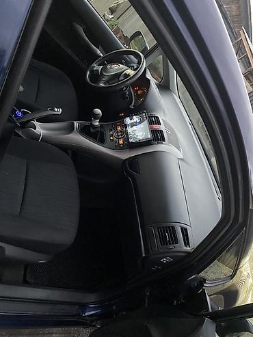 ml 163: Toyota Auris: 2009 г., 1.6 л, Механика, Бензин, Хэтчбэк — 8