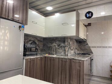 Uzunmüddətli kirayə mənzillər: Yasamal rayonu Elmlər metrosunun yaxınlığında, köhnə tikili 9 — 10