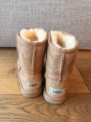 Ugg obuća: Ugg čizme, bоја - Braon — 2