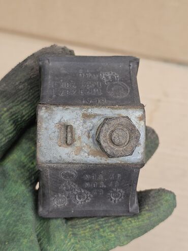 Подушки мотора: Подушка мотора BMW 1988 г., Б/у, Оригинал, Германия — 10