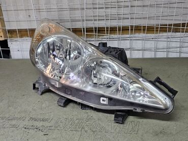 Передние фары: Передняя правая фара Peugeot 2008 г., Б/у, Оригинал, Германия — 18