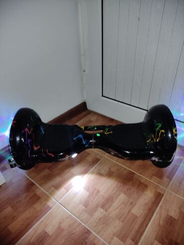 Гироскутеры: Hoverboard Батарейкасы жакшы абалда бир свети иштебейт Bluetooth