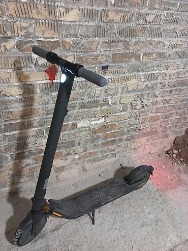 Elektrikli samokatlar: İşlənmiş Elektrik samokat 9", 501 - 750 Vt, 26 - 35 km/s, Ödənişli çatdırılma — 2