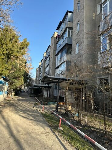 квартира кольбаева: 3 комнаты, 74 м², Индивидуалка, 5 этаж, Старый ремонт