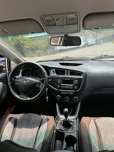 джили авто: Kia Ceed: 2013 г., 1.6 л, Механика, Бензин, Хэтчбэк — 9