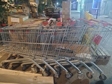 Rəf vitrinləri: Mağaza üçün metal rəf sistemləri - Material: möhkəm metal karkas — 12