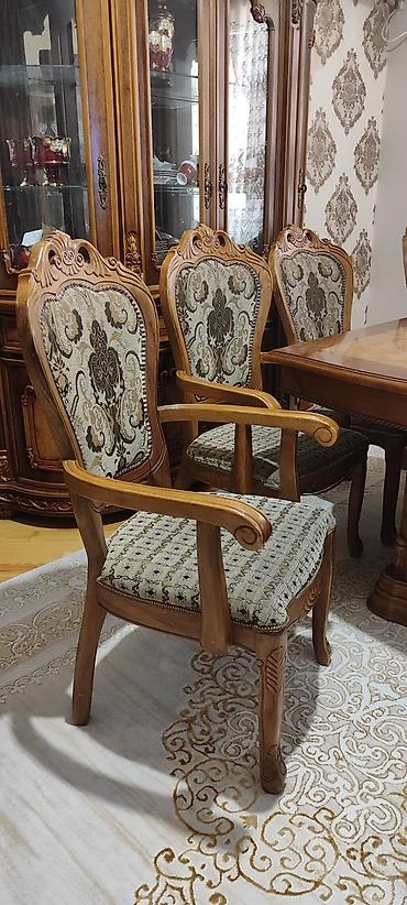 Masa və oturacaq dəstləri: Qonaq otağı üçün, Açılmayan, Dördbucaq masa, 8 stul — 9