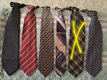 кафе на иссык куле: Кроме красного и чёрного, остальные по 200 и 300 сомов