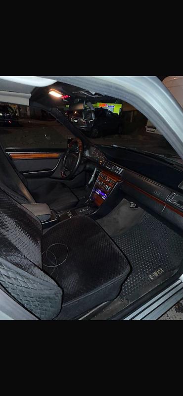 124: Mercedes-Benz W124: 1994 г., 2.2 л, Автомат, Бензин, Седан — 4